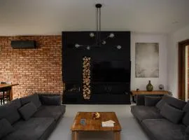 Lake House Borowe