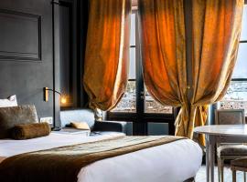 Best Western Le Cheval Blanc -Vue sur le port-plein centre ville, hotel in Honfleur