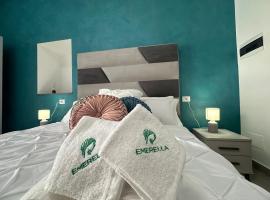 Emerella Luxury Suites-Siderno Lungomare, hotel di lusso a Siderno Marina