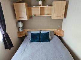 NEW Orla Caravan, hotell i Meliden