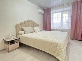 Двухкомнатные апартаменты на улице Естая, дом 89 напротив ТД Артур, chỗ nghỉ tự nấu nướng ở Pavlodar