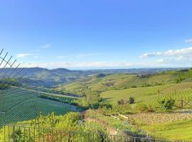 Viesnīca Soggiorno con splendida vista pilsētā Monforte dʼAlba