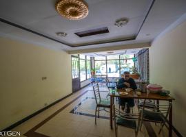 Green One Hotel: Ponedas şehrinde bir otel