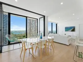 St Leonards 2B2B Apt with Skyview