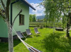 Dudkowe Domki w Beskidach- Relaks z Balią i Apiterapią, Hotel in Jeleśnia