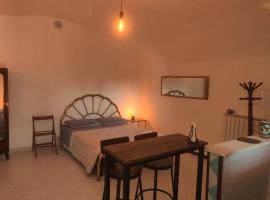 Monò, Hotel in Popoli