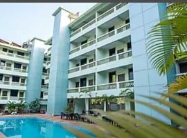 Collection O E Candolim Beach Resort, hótel í Goa