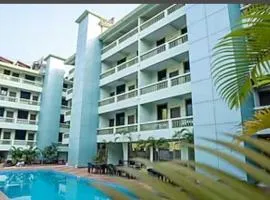 Collection O E Candolim Beach Resort