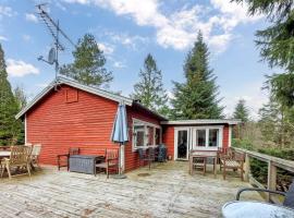 Beautiful Home In rkeljunga With Kitchen, casa de férias em Orkelljunga