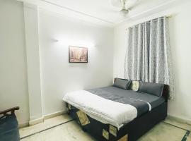 Hotel Aura Opposite Max Hospital, hotell i Malviya Nagar i New Delhi