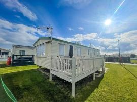 Great 6 Berth Caravan With Side Decking In Heacham Ref 21054a, hotell i Heacham