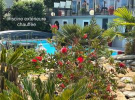Hotel la piscine, hotell i Villers-sur-Mer