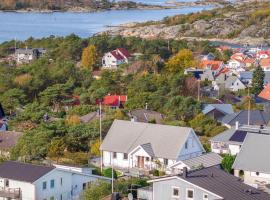 Awesome Home In Vstra Frlunda With Sauna, hótel í Västra Frölunda