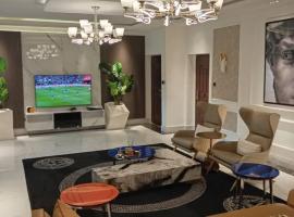 Sujimoto Shortlet Ave Forche, Banana Island, Ikoyi, παραλιακό ξενοδοχείο σε Ikoyi