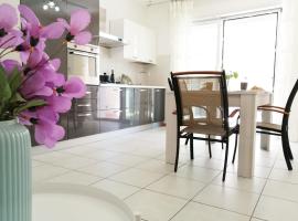 Holihome_C&C Sunrise House, hotel a Tortoreto