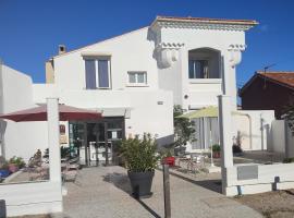 Hôtel le Calypso, hotel poblíž Letiště Toulon – Hyeres - TLN, Hyères