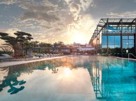 Quellenhof Luxury Resort Lazise, ξενοδοχείο στη Λατζίζε