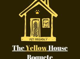 The yellow house Boquete、ボケテのホテル