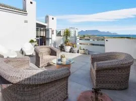 Big Bay Beach Club 37