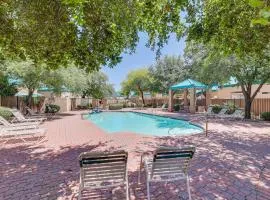 Mesa Townhome with Community Perks Close to Golf!