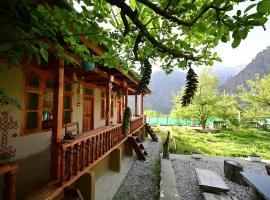 Himalayan Mud Resort, hostal o pensión en Kasol