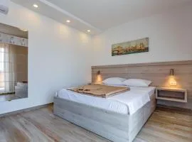 Apart-Hotel Unico EVN Airport
