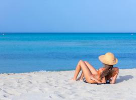 Riva di Ugento Beach Camping Resort, glamping en Ugento