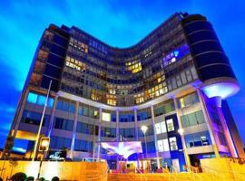 ラファエル ホテル ＆ スパ 、ロンドンのホットタブ付きホテル