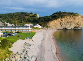 Hotel Les Trois Soeurs, hotel em Perce