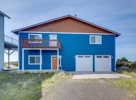 Ocean Shores Retreat with Fire Pit - Walk to Beach!