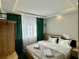 Garden Hotel, hótel í Akhalk'alak'i