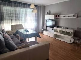 Apartamento con terraza 2 hab., דירה באלקלה לה ריאל