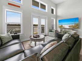 Completely Coastal Spacious townhome with Harbor views a Dock and community Pool, spaahotell sihtkohas Fort Walton Beach