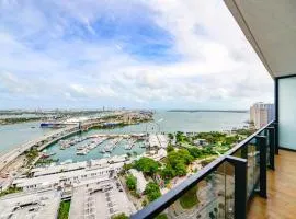 Apartment Offering Direct Bay Views