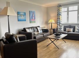 No2 The Links Apartment, Brora, hotel with parking in Brora