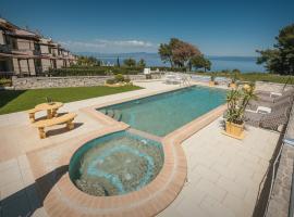 Zeus Sea View Villa with Private Pool, Afytos, hotel in Afitos