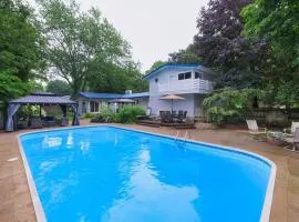 Private pool and lake views, sleeps 12