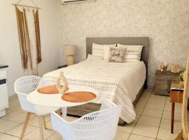 Live, Laugh, Love Studio, hotel di Salinas