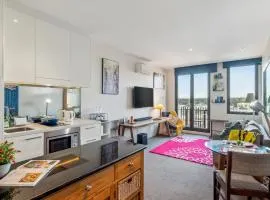 Seaside Studio Apartment in Frankston, Melbourne