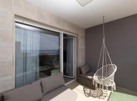 Luxury Apartments Sunny Side, hotel in Makarska