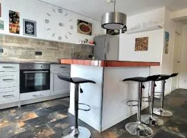 Cosy 2 bedroom apartment on 5 floor with balcony in the centre of Denia near the playa- SPAIN