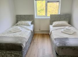 Deep sleep Bedroom, B&B in Oxford