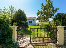 Holiday house with a swimming pool Vinez, Labin - 22240, casa vacacional en Vinež