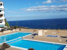 Ocean View Apartment Tenerife & Parking WiFi，位于德尔锡伦西奥海岸的酒店
