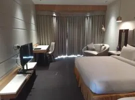 The Red Maple Mashal