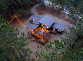 Unwind in Luxury - 12 Guest Escape Near Broken Bow Lake