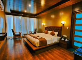 Vista Resort, Manali - centrally Heated & Air cooled luxury rooms, hotel em Manali