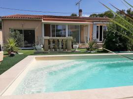 Eclats du Sud, villa les Cigales avec piscine, spa et sauna、オリオールの別荘