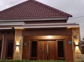 Mutiara Homestay Jogja, отель в городе Ngingas