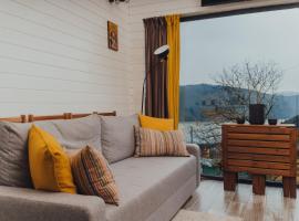 Fanarele din Hangu, Hotel in Hangu